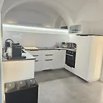 Design I Gewoelbe I Sanierter Pferdestall I Europapark I Boxspring I Nespresso I Terrasse I Parkplatz Apartmán