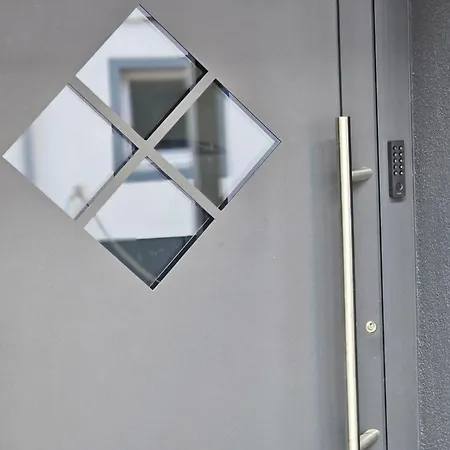 Apartmán Design I Gewoelbe I Sanierter Pferdestall I Europapark I Boxspring I Nespresso I Terrasse I Parkplatz