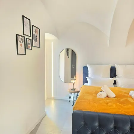 Design I Gewoelbe I Sanierter Pferdestall I Europapark I Boxspring I Nespresso I Terrasse I Parkplatz Apartmán