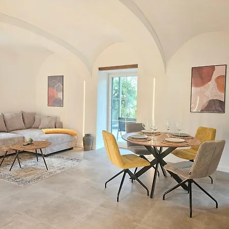아파트 Design I Gewoelbe I Sanierter Pferdestall I Europapark I Boxspring I Terrasse I Parkplatz 키펜하임