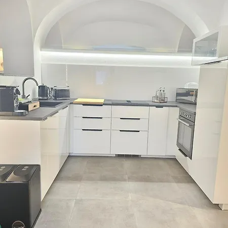 Apartmán Design I Gewoelbe I Sanierter Pferdestall I Europapark I Boxspring I Nespresso I Terrasse I Parkplatz