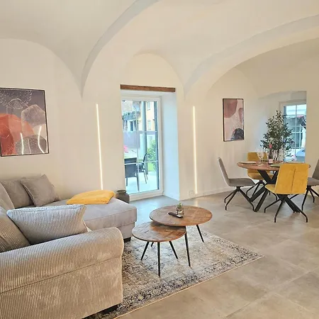 아파트 Design I Gewoelbe I Sanierter Pferdestall I Europapark I Boxspring I Terrasse I Parkplatz *